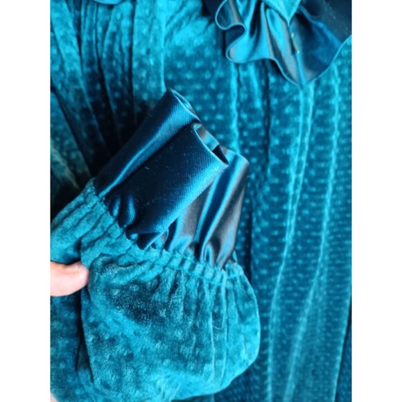 Vintage Medium Donna Richard for Gilligan O'Malley Teal Blue Velour Nightgown - Picture 4 of 7